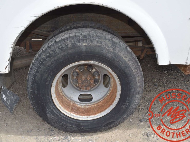 2006-chevrolet-3500-image-21