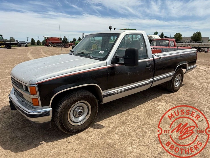 1989-chevrolet-2500-image-2