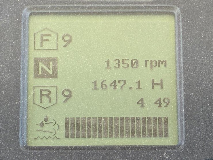 2016-case-850m-image-22