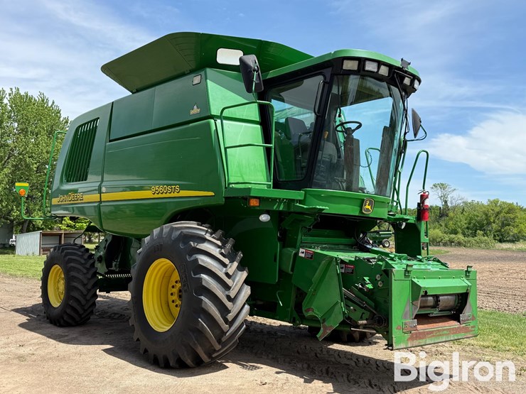 2004-john-deere-9560-sts-image-3