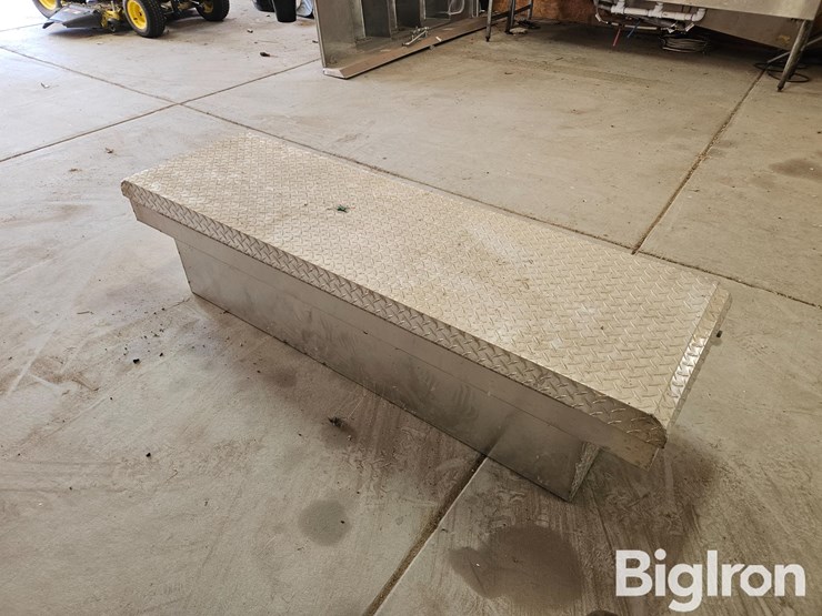 husky-aluminum-pickup-toolbox-image-5