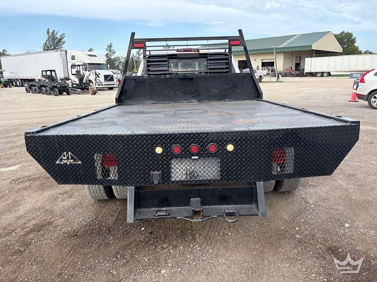 2007-chevrolet-silverado-3500hd-4x4-crew-cab-flatbed-truck-image-23