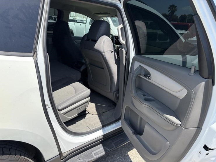 2016-chevrolet-traverse-image-7