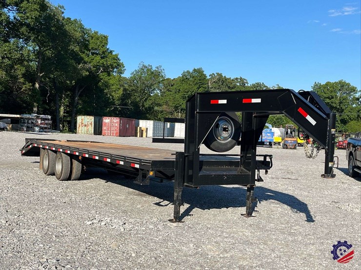 2025-c-&-w-trailers-dual-t/a-flatbed-gooseneck-trailer-image-11