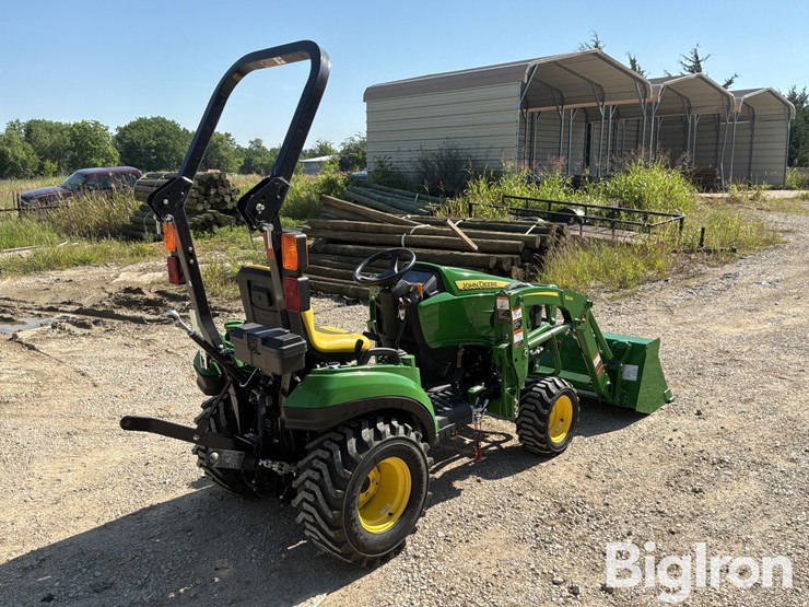 2025-john-deere-1023e-image-5