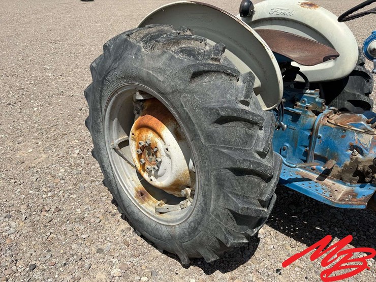 ford-4000-image-6