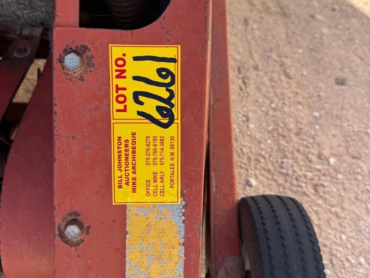 hesston-4600-image-9