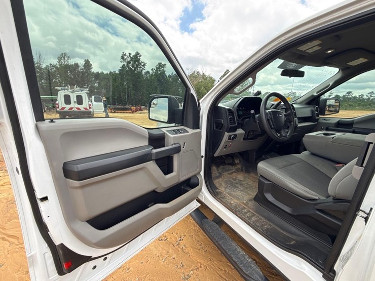 2018-ford-f150-image-13