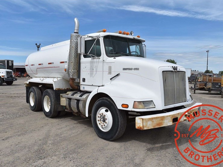 1992-western-star-3864s-image-12