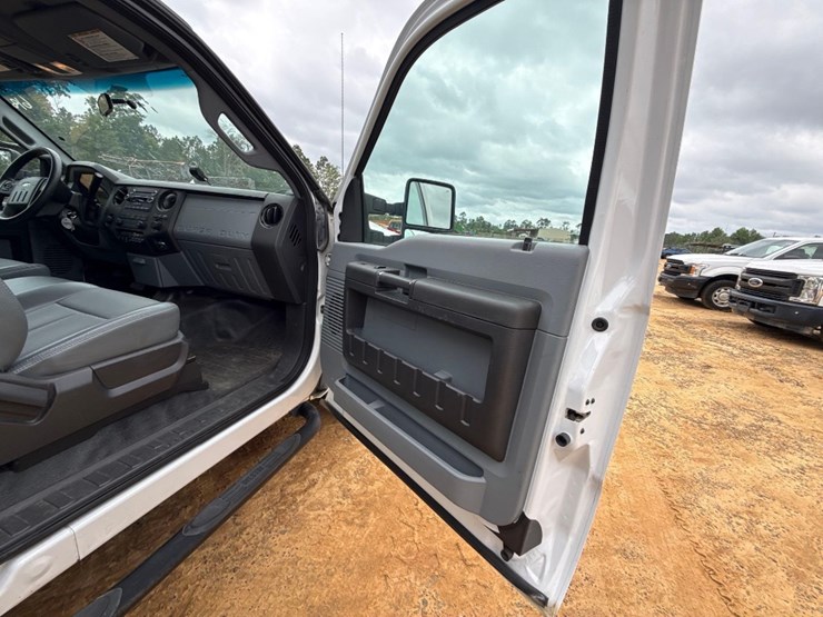 2016-ford-f350-image-12