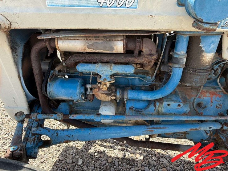 ford-4000-image-14