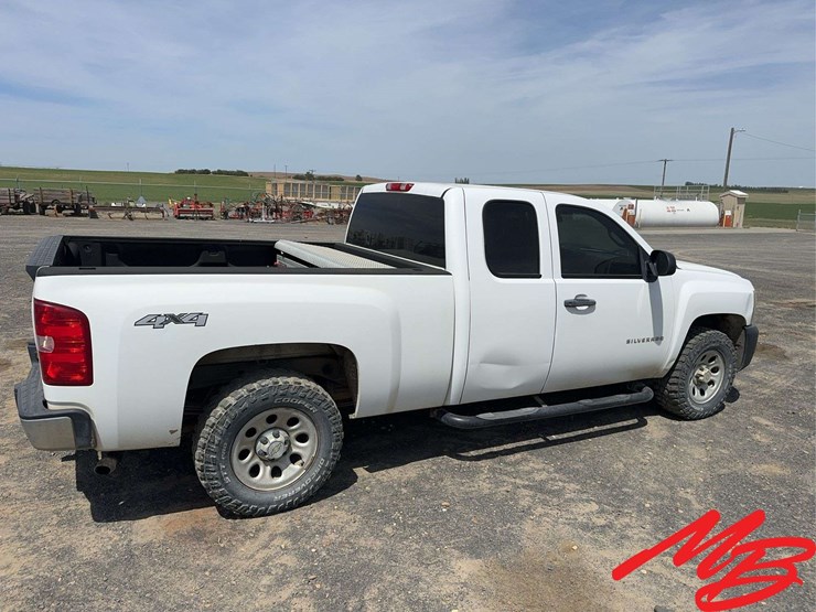 2010-chevrolet-silverado-1500-image-6