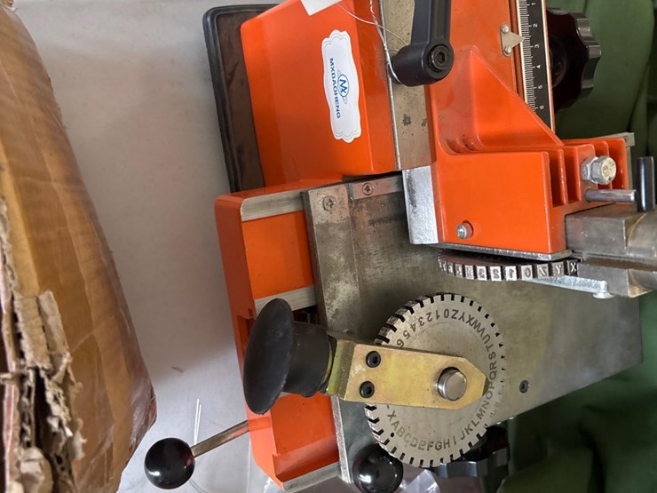 #4041-•-semi-automatic-sheet-embosser-and-metal-stamping-marking-machine-image-3
