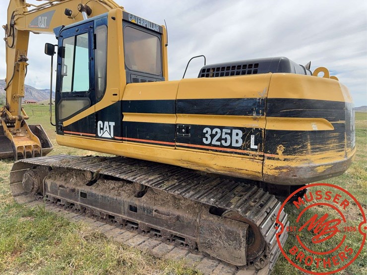caterpillar-325b-image-11
