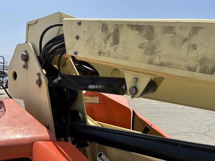 2012-jlg-e400ajpn-image-26
