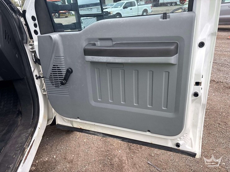 2015-ford-f550-image-37