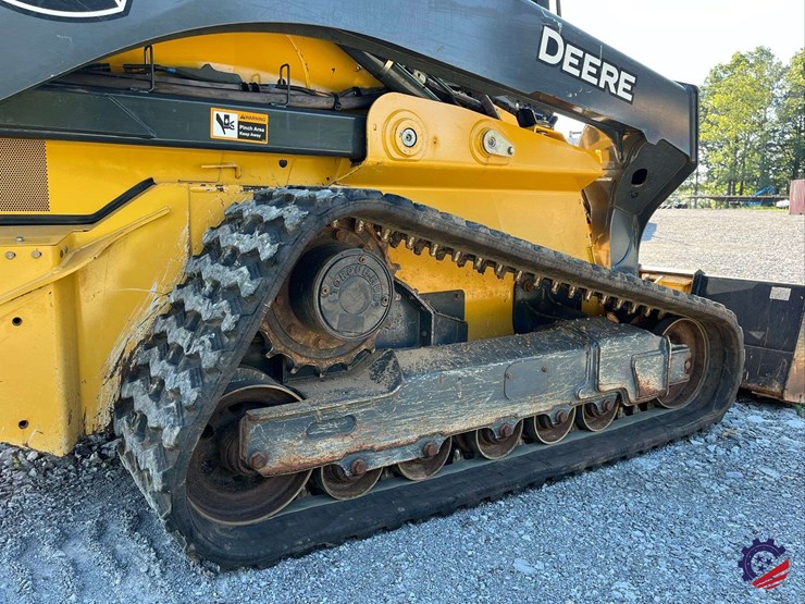 2020-deere-331g-image-10