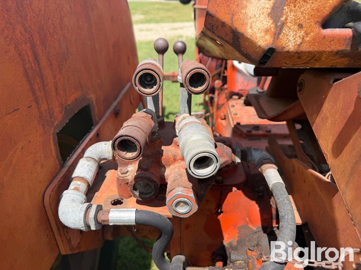 1961-allis-chalmers-d17-image-15