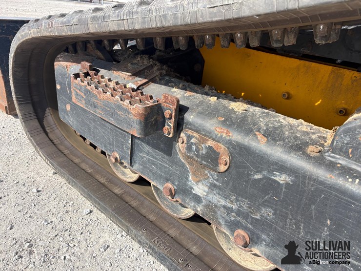 2022-jcb-3ts-8t-image-10