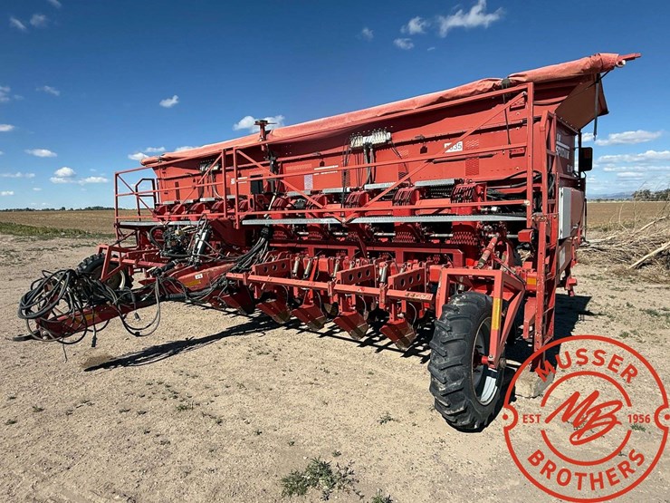 spudnik-8210-10-row-specialty-planter-image-1