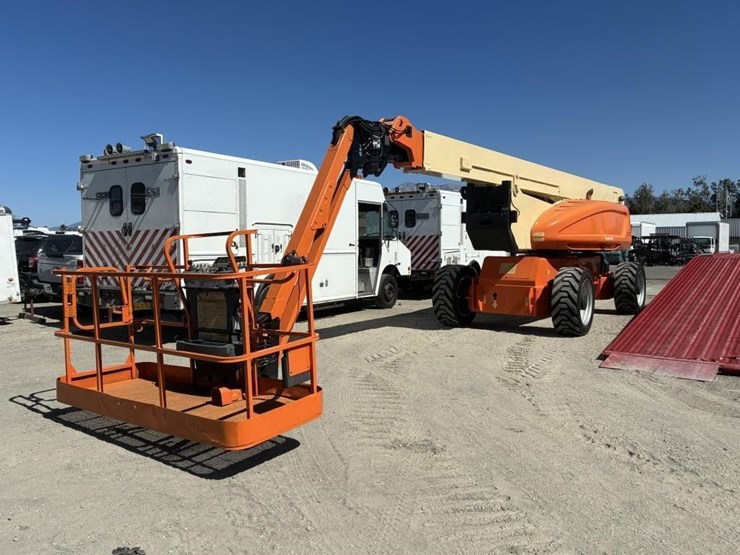 2016-jlg-1250ajp-image-1