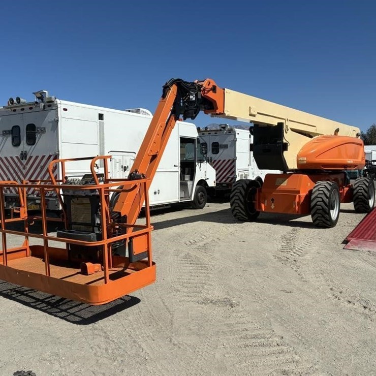 2016 JLG 1250AJP