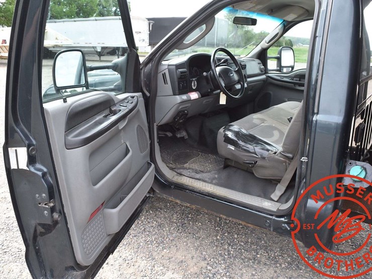 2006-ford-f350-image-31