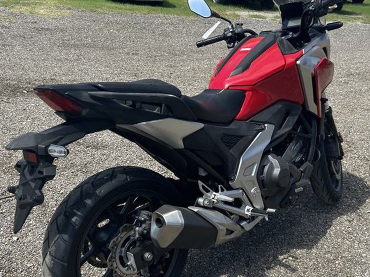 #2-•-2022-honda-nc750xd-image-6