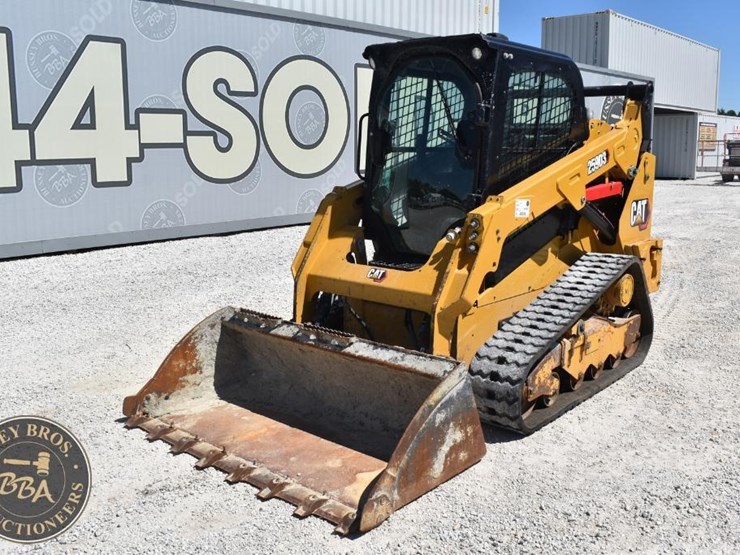 2023-caterpillar-259d3-image-2