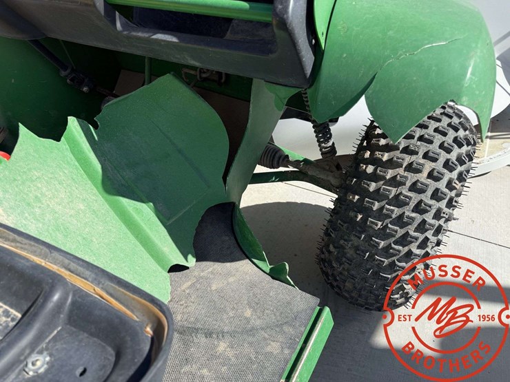 john-deere-gator-image-5