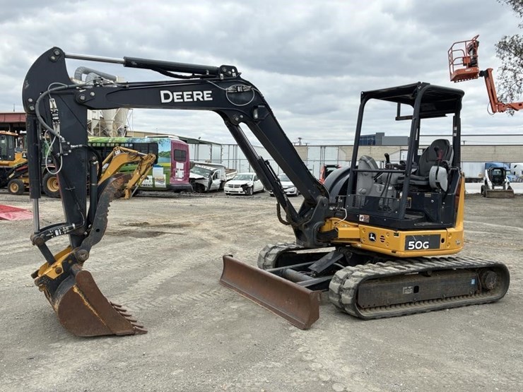 2020-deere-50g-image-1