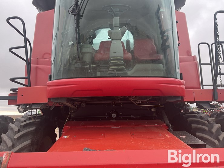 2011-case-ih-8120-image-10