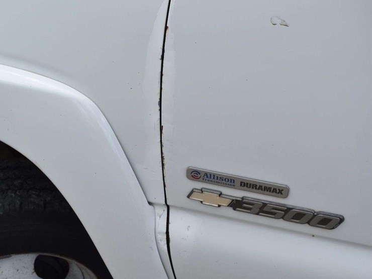 2006-chevrolet-3500-image-66