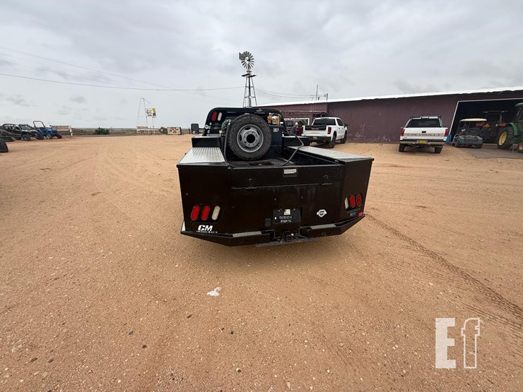 2016-chevrolet-silverado-3500hd-image-2