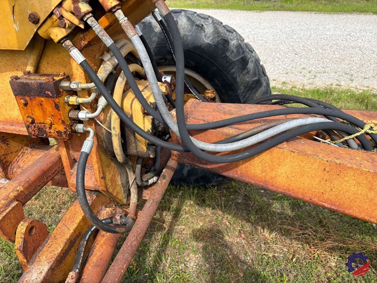 caterpillar-130g-image-34