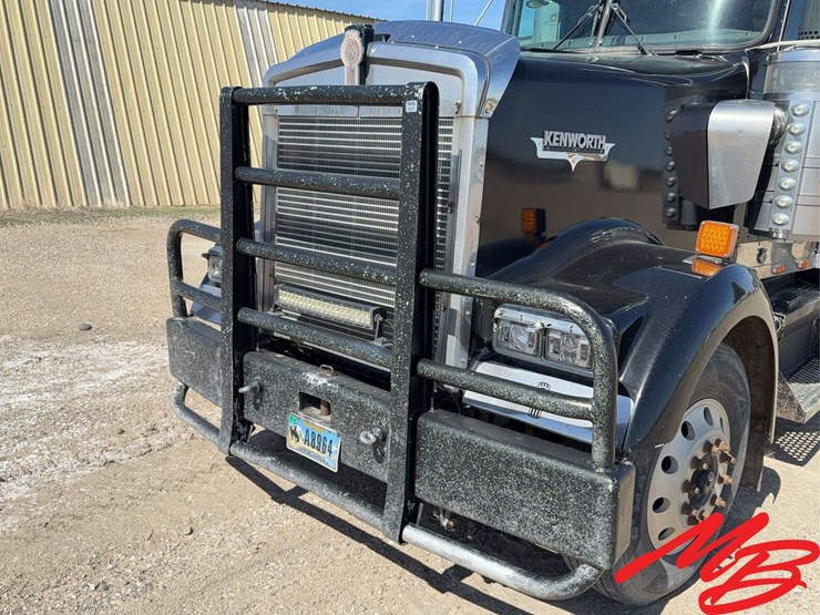 2005-kenworth-w900-image-11