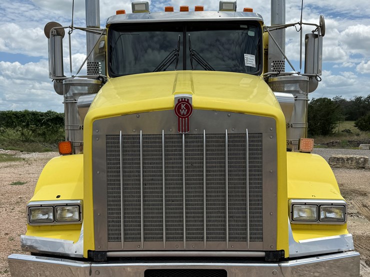 2015-kenworth-t800-image-2