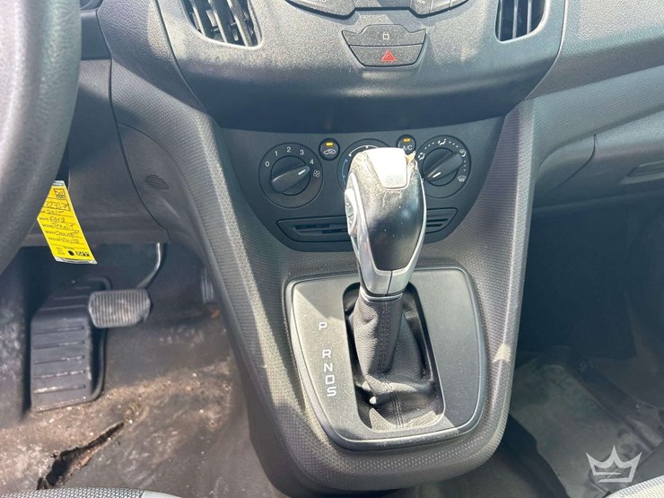 2015-ford-transit-connect-image-18
