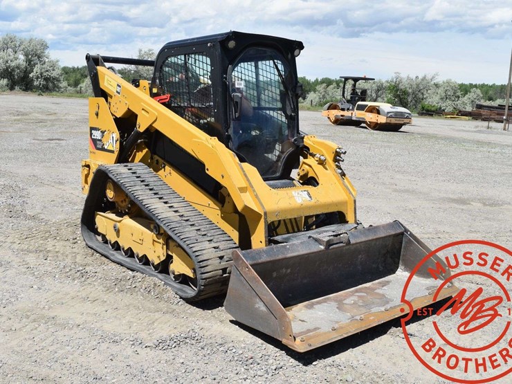 2018-caterpillar-d2-image-15