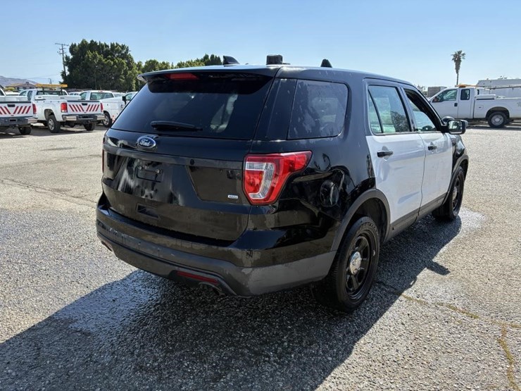 2017-ford-explorer-police-interceptor-image-3