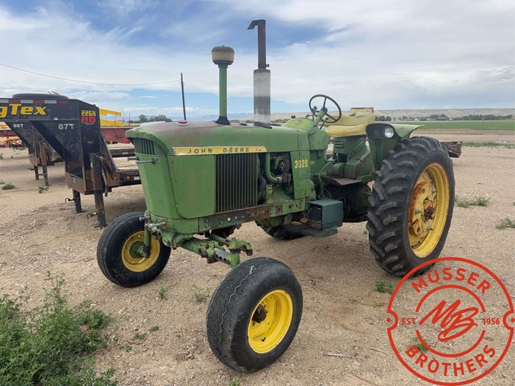 john-deere-3020-image-1