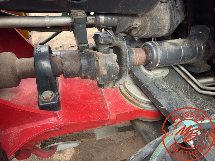 2014-case-ih-550-image-31