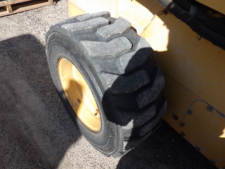 2000-john-deere-250-image-5