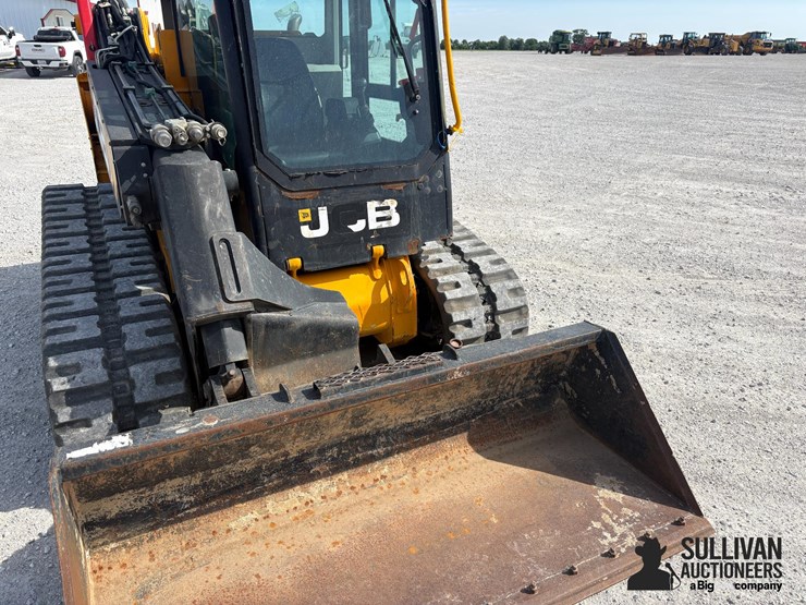 2022-jcb-3ts-8t-image-13