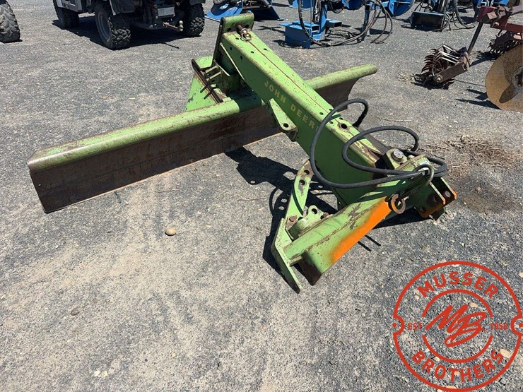 john-deere-115-image-1