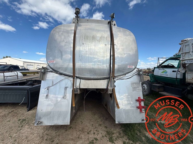 2012-oilmens'-truck-tanks-14'-ss-tank-image-4