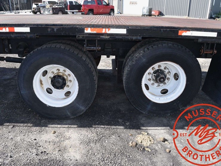 2002-ford-f750-image-23