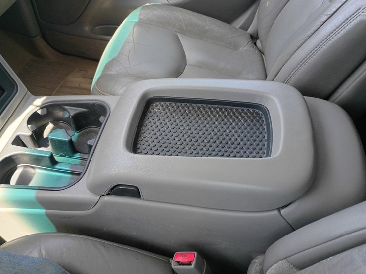 2005-gmc-sierra-2500-image-47