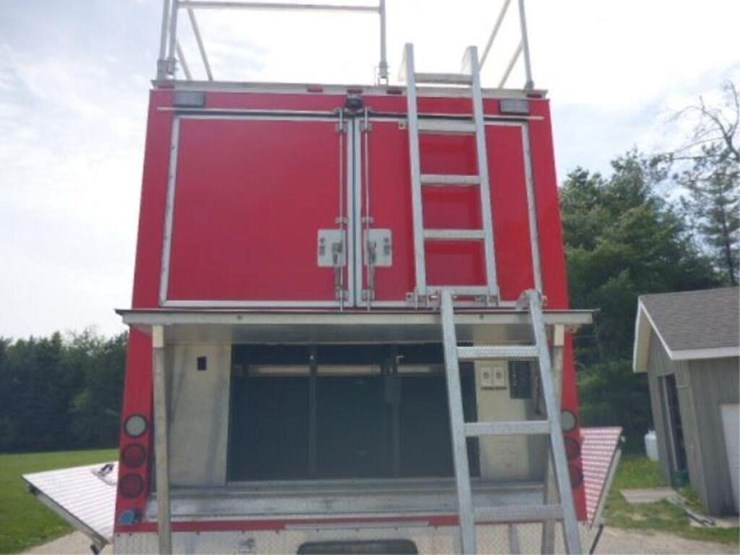 2005-gmc-t8500-image-59