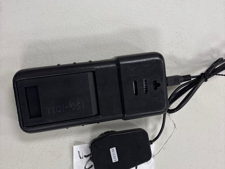 #4022-•-maycor-multimeter-with-case-image-4